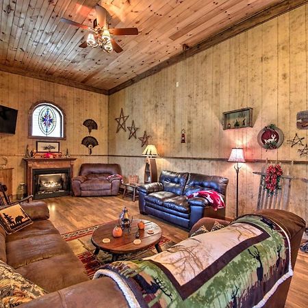 The Bovard Lodge Rustic Cabin Near Ohio River! Florence ภายนอก รูปภาพ