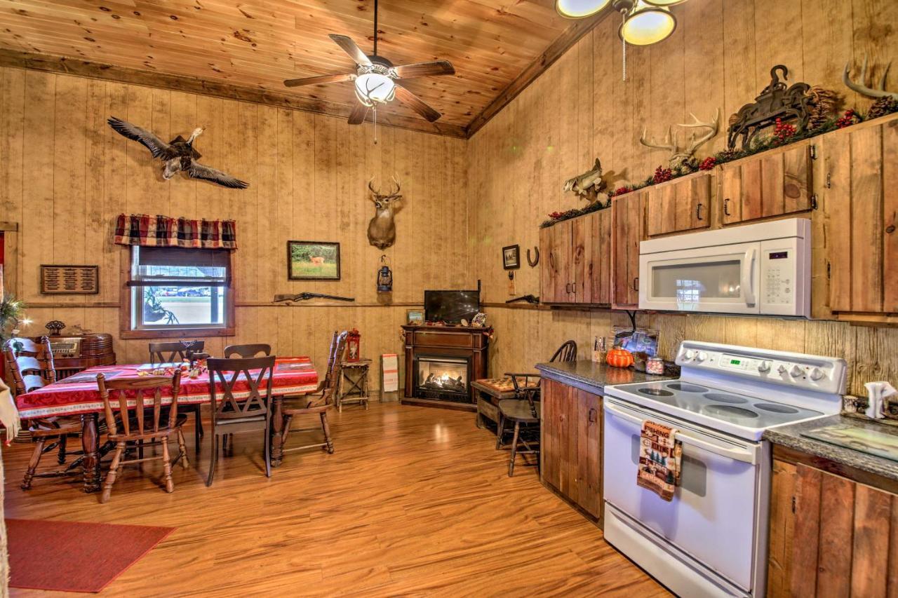 The Bovard Lodge Rustic Cabin Near Ohio River! Florence ภายนอก รูปภาพ